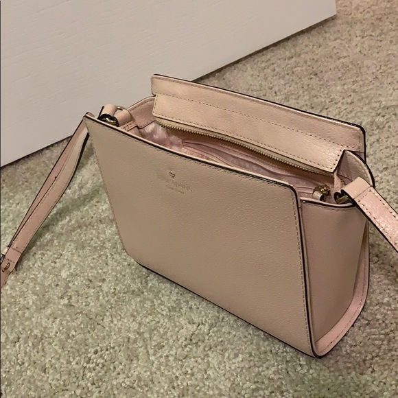 kate spade Handbags - Kate Spade Blush Crossbody Bag